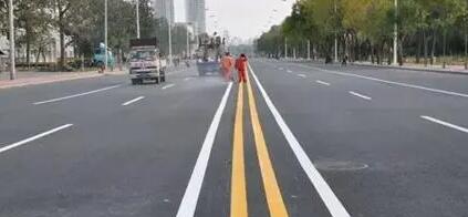 蘇州小區(qū)道路劃線是誰(shuí)來(lái)做？推薦飛揚(yáng)市政道路劃線單位
