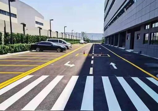 蘇州廠區(qū)道路劃線，企業(yè)廠區(qū)道路畫線公司？指定單位飛揚市政