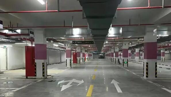 蘇州道路劃線分析，環(huán)氧地坪施工時(shí)地面油漬污垢解決的方法？