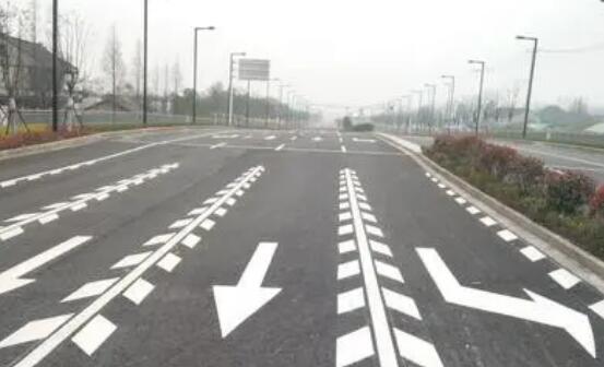 冷噴標(biāo)線一平方多少錢？道路劃線冷涂多少錢？