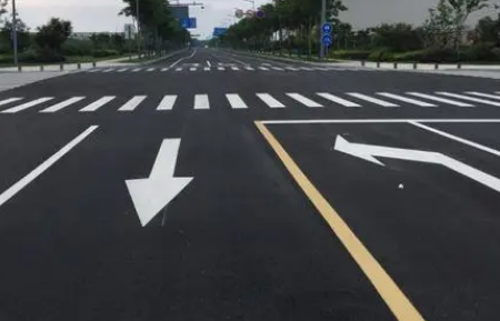 合肥道路劃線分析，如何保證道路畫線的筆直呢？