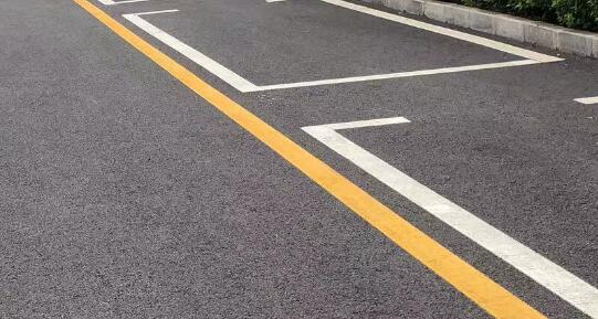 蘇州車位劃線全包服務(wù) 選擇飛揚(yáng)，提升停車場(chǎng)品質(zhì)